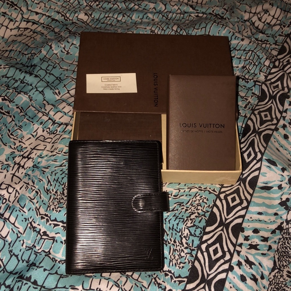 AuthLouis Vuitton Epi Agenda & Note Pages